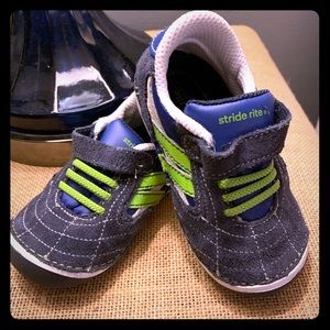 Navy and green toddler shoes